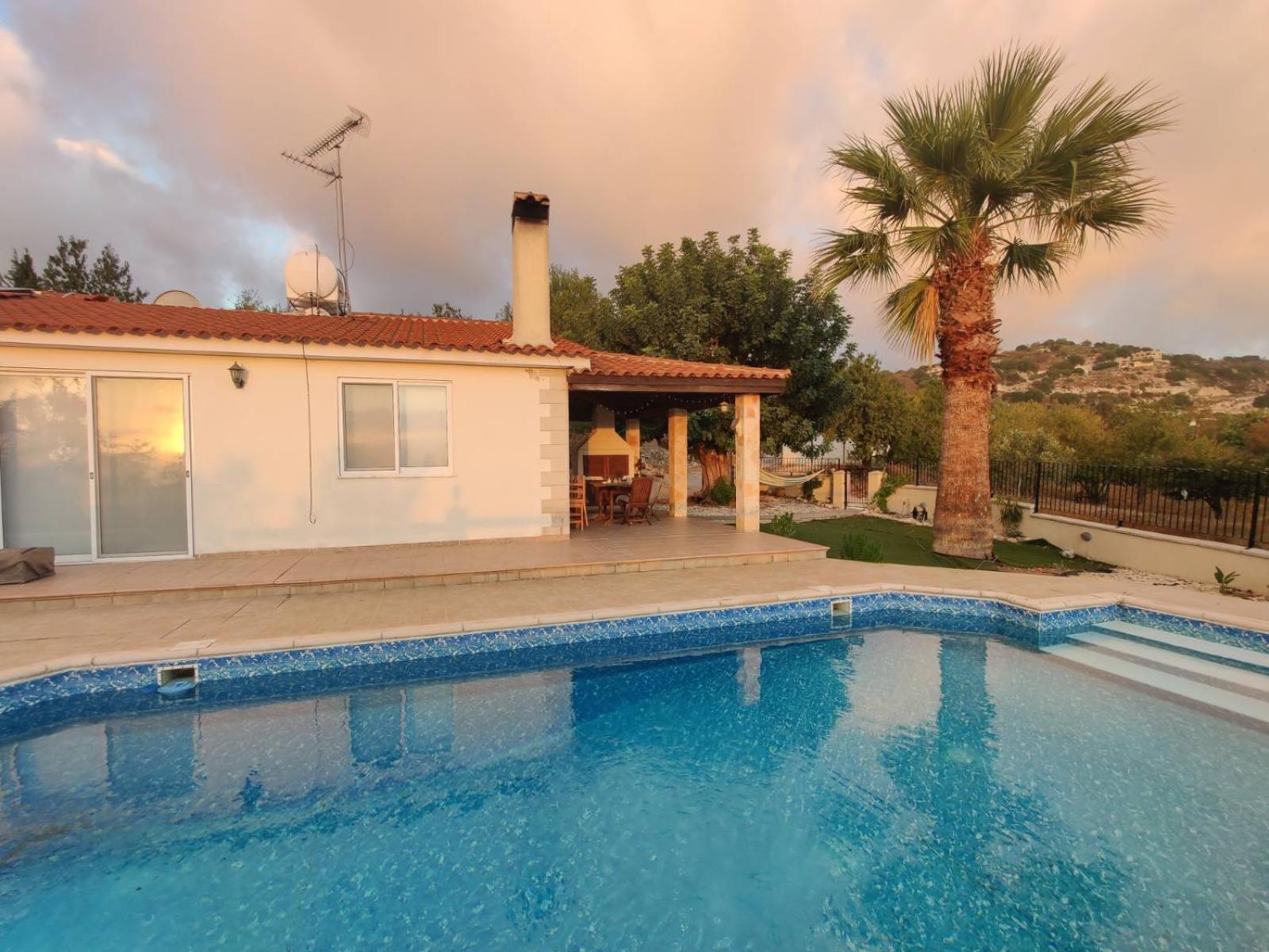 Villa In Kallepia-Luxurious Stay Paphos Exterior foto